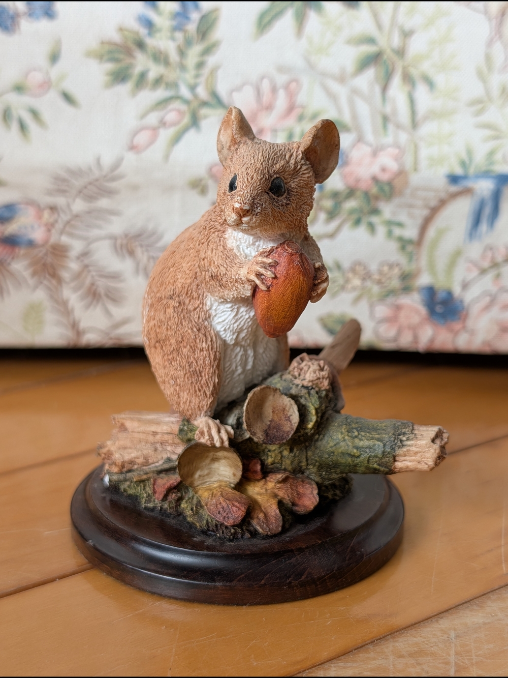 1994 Country Artist Woodhouse And Acorns Figurine